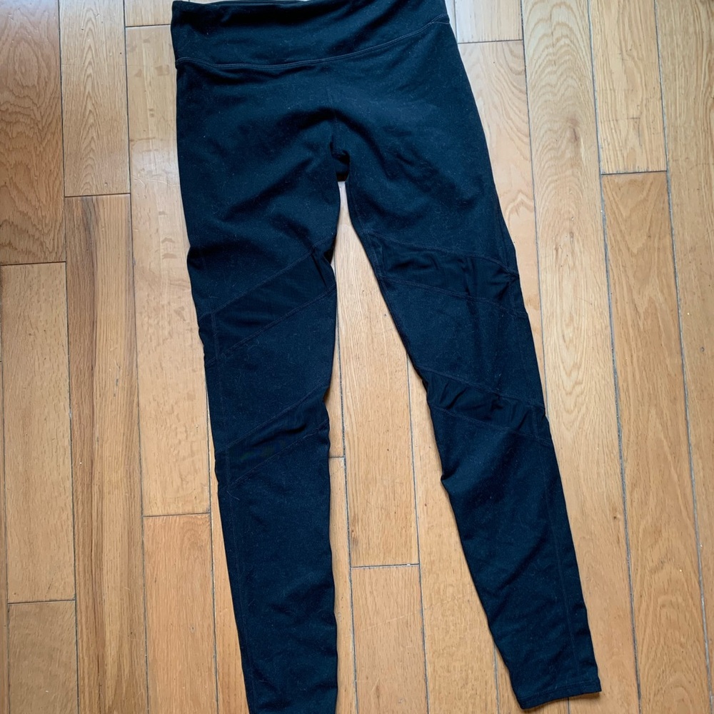Fabletics High Waisted Mesh Leggings